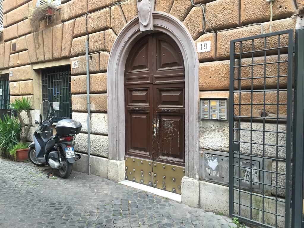 רומא Riari Trastevere Apartment מראה חיצוני תמונה